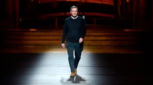 Dries Van Noten nombra a Julian Klausner director creativo tras la dimisi&oacute;n de su fundador