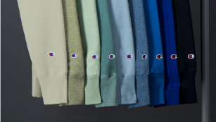 Hanesbrands busca 1.400 millones de d&oacute;lares con la venta de Champion