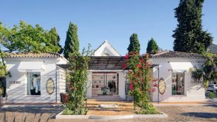 Loewe crece en Espa&ntilde;a y abre las puertas de su nueva tienda en Marbella 