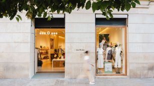 Eseoese roza la veintena de tiendas con su aterrizaje en M&aacute;laga