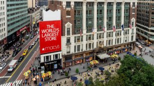 Macy&rsquo;s recorta su previsi&oacute;n anual de beneficios por la amenaza arancelaria de Trump