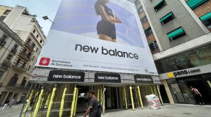 New Balance retoma en Espa&ntilde;a con &lsquo;flagship&rsquo; en Portal de l&rsquo;&Agrave;ngel tras su choque con Experience