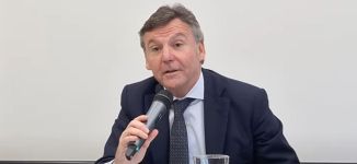 Relevo en el CIE:  Josep Mar&iacute;a Mestres releva a Pepe Serna