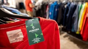 La segunda mano se profesionaliza: ModaRe- busca director de retail y Humana &lsquo;toma&rsquo; Barcelona