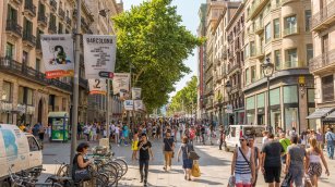 Dan John sube su apuesta por el hombre en Espa&ntilde;a con &lsquo;flagship&rsquo; en Portal de l&rsquo;&Agrave;ngel