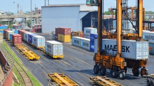 Nuevo golpe a la cadena de la moda: una huelga paraliza los puertos de Bangladesh