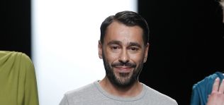 El dise&ntilde;ador Juanjo Oliva reubica su tienda en Madrid y aglutina sus operaciones en el centro de la capital