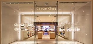 Calvin Klein tira de talento interno para dise&ntilde;o y &lsquo;merchandising&rsquo;