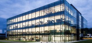 Hugo Boss reestructura su c&uacute;pula y aumenta previsiones en el tercer trimestre