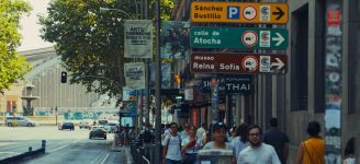 La poblaci&oacute;n espa&ntilde;ola aumenta su ritmo de crecimiento y roza los 49 millones de habitantes