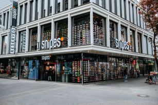 Snipes promueve a Dennis Schr&ouml;der como consejero delegado tras el cese de Sven Voth