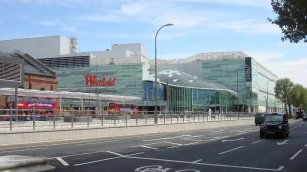 Consumo en Reino Unido: las cadenas aumentan un 5%, ante la ca&iacute;da de las grandes superficies