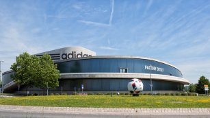 Adidas dispara un 52% su beneficio hasta septiembre al calor del buen momento de su marca