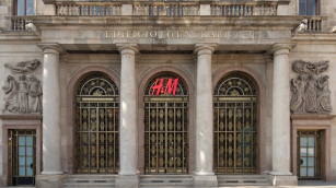 H&M reduce estructura en Espa&ntilde;a y vende su filial de atenci&oacute;n al cliente de Barcelona