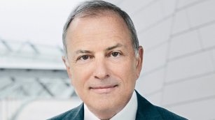 LVMH refuerza su estructura en Am&eacute;rica y coloca al hist&oacute;rico Michael Burke al frente 