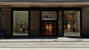 Mango sube su apuesta por Italia con la primera tienda de Mango Man en el pa&iacute;s