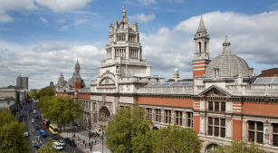 Burberry renueva y renombra la galer&iacute;a de moda en el museo Victoria&Albert