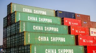 Las exportaciones chinas crecen un 4,8% en mayo, pero se hunden un 34,5% hacia EEUU