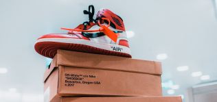 Menos pero m&aacute;s caras: c&oacute;mo el Covid-19 cambi&oacute; el mercado de las &lsquo;sneakers&rsquo;