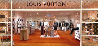 Los gigantes Kering y LVMH tambi&eacute;n cierran sus establecimientos en Rusia