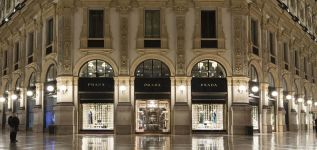 Prada encoge ventas un 25% en 2020 aunque mantiene el tipo en Asia