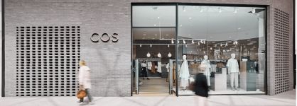 H&M mira m&aacute;s all&aacute; del retail y lleva Cos al canal multimarca por primera vez