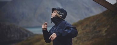 Asics vende la marca de &lsquo;outdoor&rsquo; Hagl&ouml;fs al propietario de Clarks