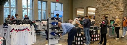 Dick&rsquo;s aumenta sus ingresos un 5,3% en el primer trimestre, hasta 2.842 millones de d&oacute;lares