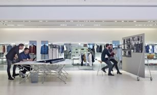 Inditex reorganiza Zara con la salida de Ana Risue&ntilde;o del equipo de dise&ntilde;o