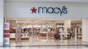 Macy&rsquo;s encoge sus ingresos un 2,7% en el primer trimestre y reduce su margen bruto