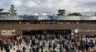 Creatividad, tejidos y ciclismo: la serpiente multicolor del hombre, en Pitti Uomo
