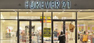 Forever21 bordea de nuevo los juzgados y planea el cierre de m&aacute;s de 200 tiendas