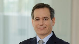 Kering: Luca De Meo rearma la direcci&oacute;n financiera de Gucci con m&aacute;s talento de Renault