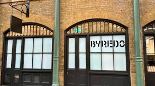 Puig acelera en lujo de nicho: Byredo se expande en Londres