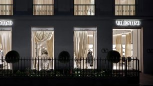 Valentino gana tiempo con una inyecci&oacute;n de 100 millones de euros de Kering y Mayhoola