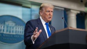 Trump mantiene el 9 de julio para imponer aranceles si no hay acuerdos comerciales