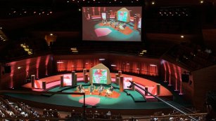 Poder, m&aacute;rgenes y uno o dos elefantes: la moda se saca tarjetas rojas en Copenhague