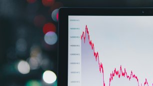 SIMB35: La moda encadena su cuarta su ca&iacute;da en Bolsa en mayo y se aleja de los 30.000 puntos