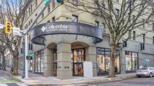 Columbia mantiene ventas planas y vuelve a hundir su beneficio en 2025
