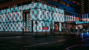 El lujo vuelve a mirar a China: el mercado amortigua su ca&iacute;da y retrocede s&oacute;lo un 5% en 2025