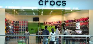 Crocs recompra el 50% de la participaci&oacute;n de Blackstone por 183,7 millones