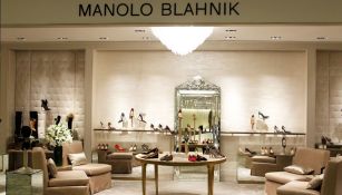 Manolo Blahnik baja la persiana de su &uacute;nica tienda en EEUU