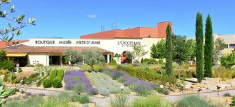 El presidente de L’Occitane estudia tomar el control de la empresa y excluirla de bolsa