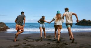 Buff se sube a la ola para la protección de los océanos