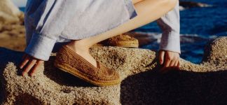 Las alpargatas de Castañer se visten con tejido italiano de Etro