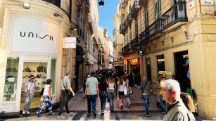 La moda activa el tic tac del margen de verano: almacenes en máximos a dos semanas de rebajas