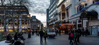 Las ventas de moda en Reino Unido suben en Navidad y cierran el año con un alza del 1,2%
