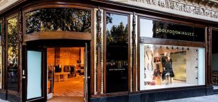 Adolfo Domínguez congela los cierres tras reducir un 94% sus pérdidas