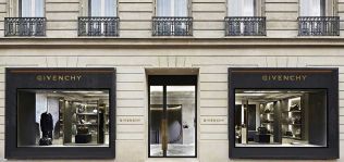 Givenchy se rinde al online y lanza su propia plataforma de ecommerce