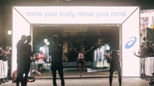 Asics gana un 18% más en el primer trimestre y eleva las ventas al mismo ritmo